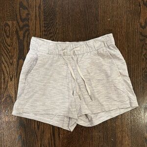 Lululemon On the Fly shorts